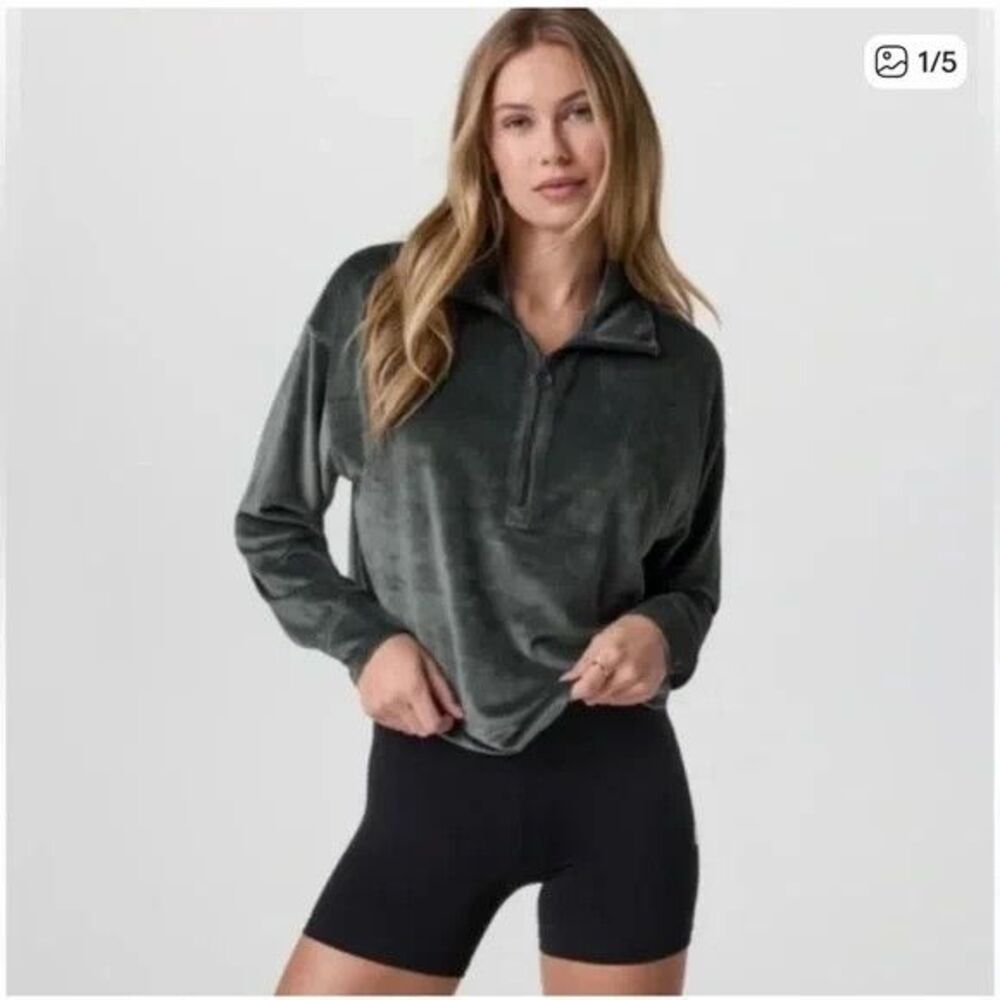 Vuori Haven 1/2 Zip Rib Knit Velour Pullover Women's Large Green Athleisure Gym